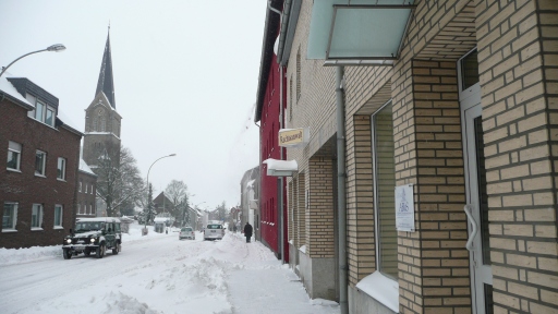 Snowy winter 2010 St. Nikolaus from Lindener  Staraße 