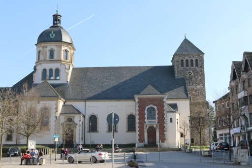 St. Sebastian vom Markt aus gesehen