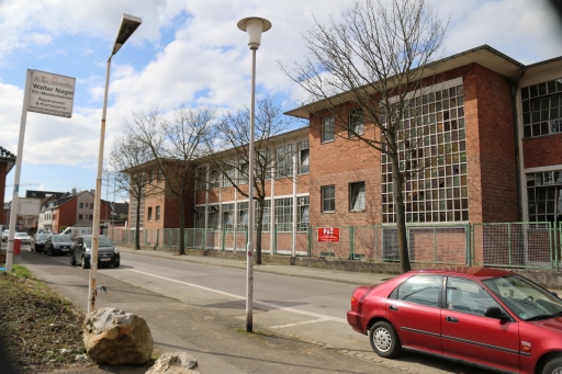 Building of the former Nadelfabrik Singer (needles) before demolition