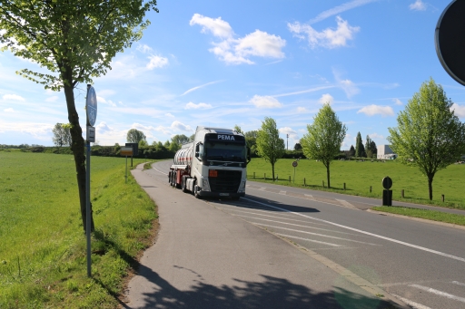 Village exit at Linden-Neusen to highway A44