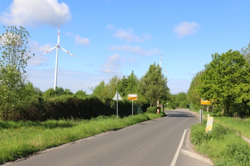 Village exit at Linden-Neusen to road L223
