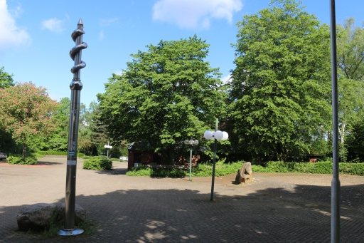 Skulptur (Albert Sous, 1984) in Weiden