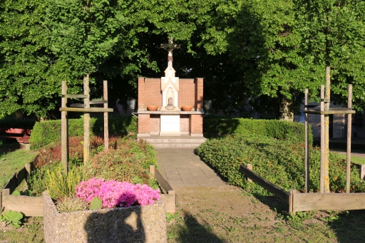 Wayside cross at the Kreuzplatz