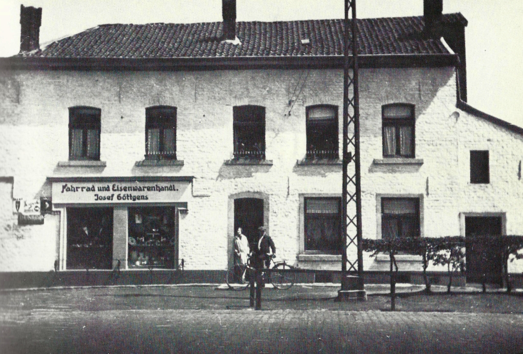 Aachener Straße corner Kaiserstraße