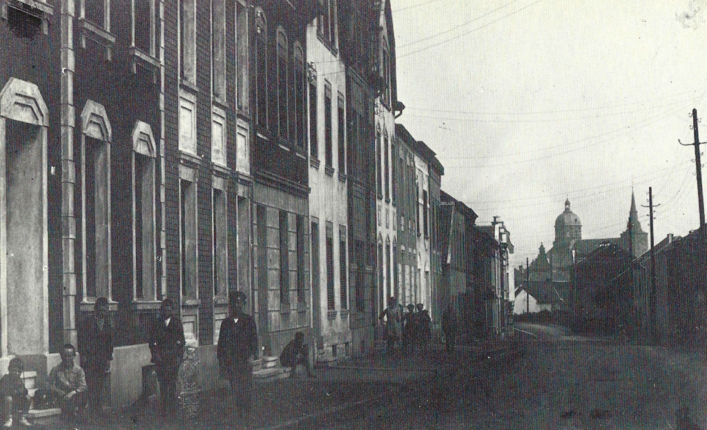 Obere Neuhauser Straße, im Hintergrund St. Sebastian