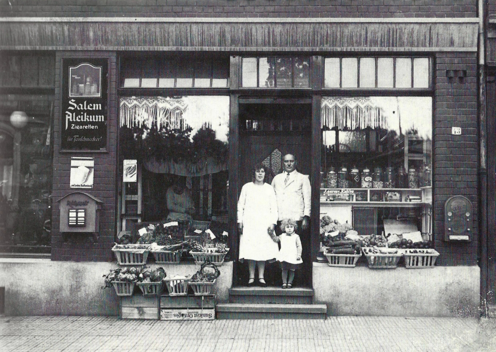 Former post office in 43, Kaiserstraße 