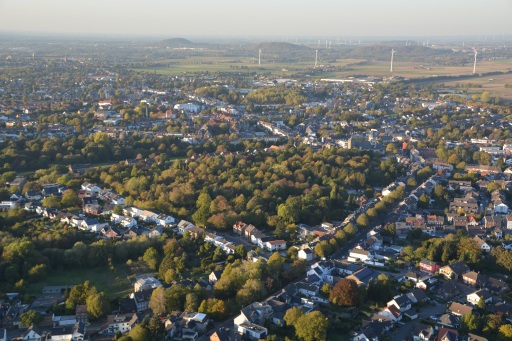 View over the center of Würselen, Tittelstraße in front, Alsdorf in the background